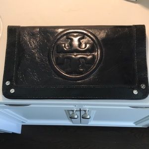Black Tory Burch clutch